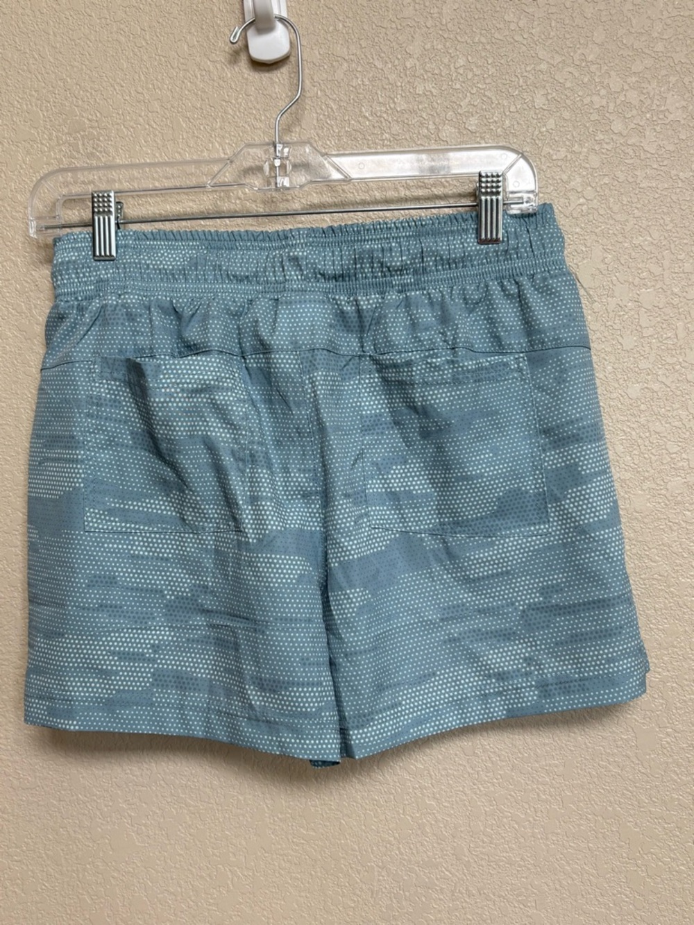 NWT Avalanche Blue Dot Athletic Shorts UPF 50+ Zip Pockets Size Small - Picture 3 of 10